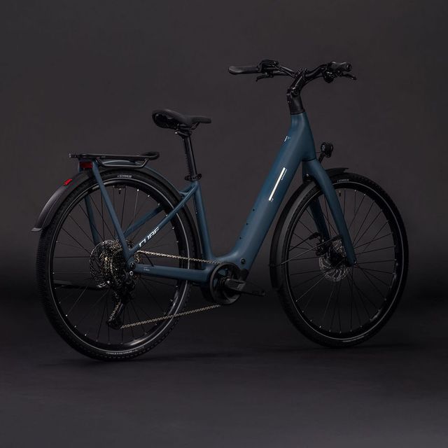 CUBE Kathmandu Hybrid C:62 Pro 400X Easy Entry sähköpyörä CUBE Kathmandu Hybrid C:62 Pro 400X Easy Entry sähköpyörä